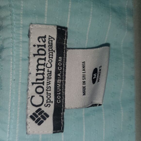 WOMENS Columbia Blue Button Down Shirt Classic Design MEDIUM - Picture 2 of 6